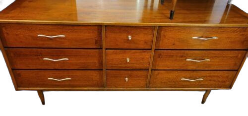 Vintage 60s MCM ACCLAIM Triple Dresser w/ Mirror – Front facing Dovetails!$1,400